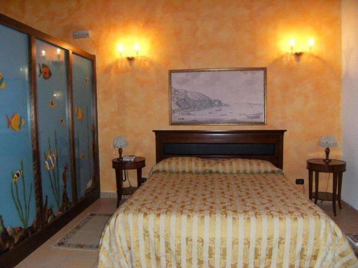 Hotel U' Bais Scilla Quarto foto
